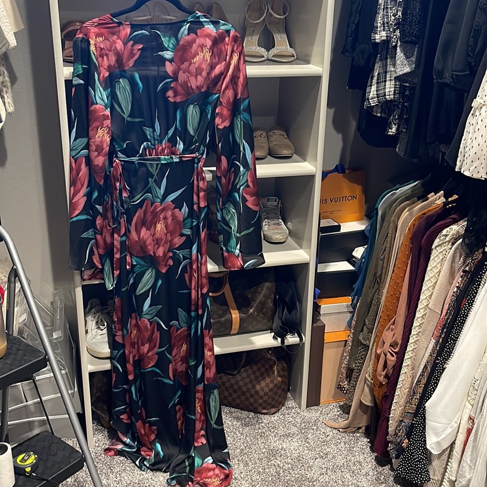 SO BEAUTIFUL show me your mumu maxi dress - Picture 7 of 7